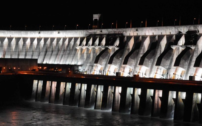 itaipu - central de energia hidroelectrica